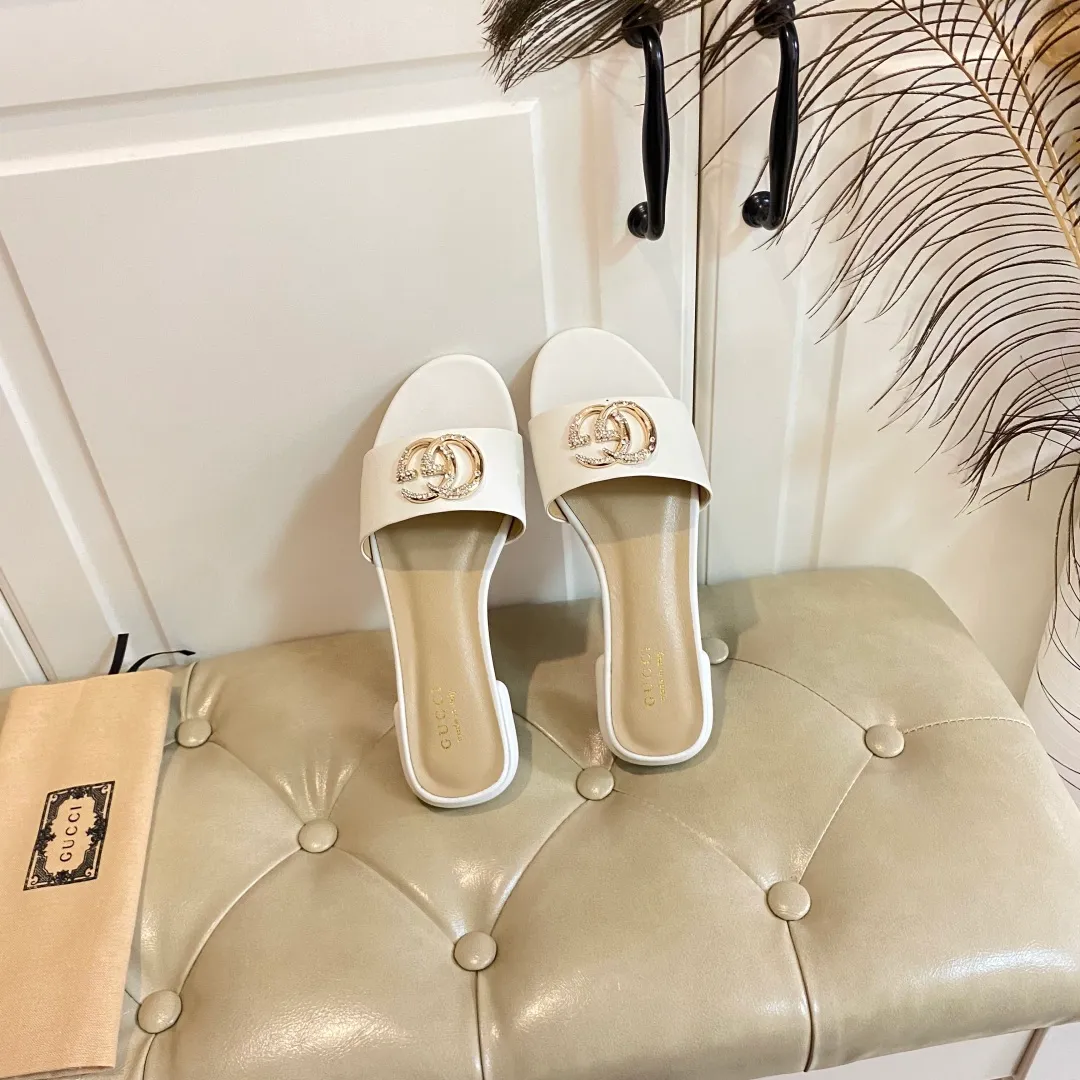 👟👟Ex-factory price 420👟👟, new Gucci slippers, cowhide surface, sheepskin lining, sizes 35-42 (custom-made sizes 43 and 44 are non-refundable)